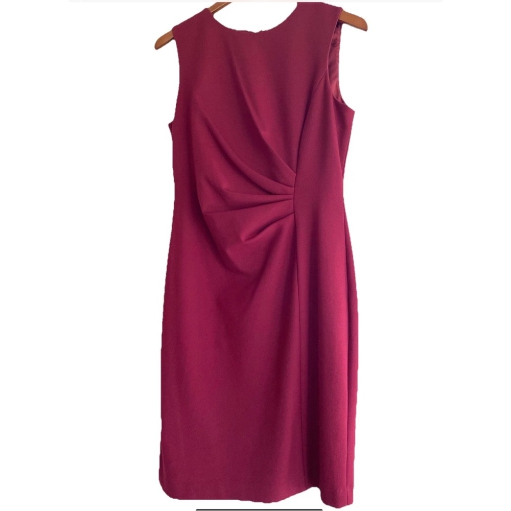 Tahari Sheath Dress Ponte Burgundy Wine Sleeveless Ruched